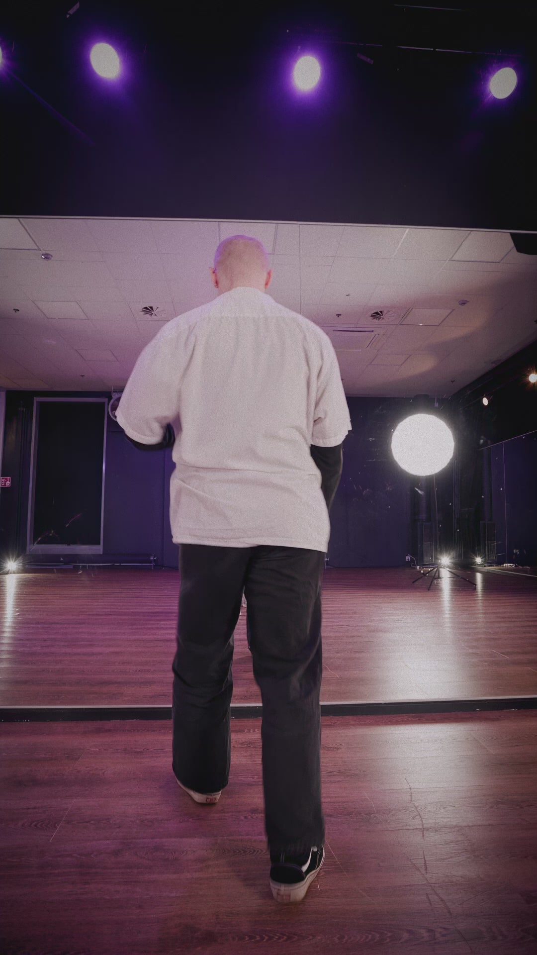 Lataa video: 